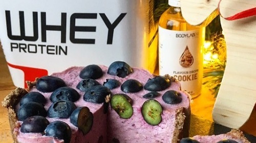 Blaubeer Cheesecake mit Whey